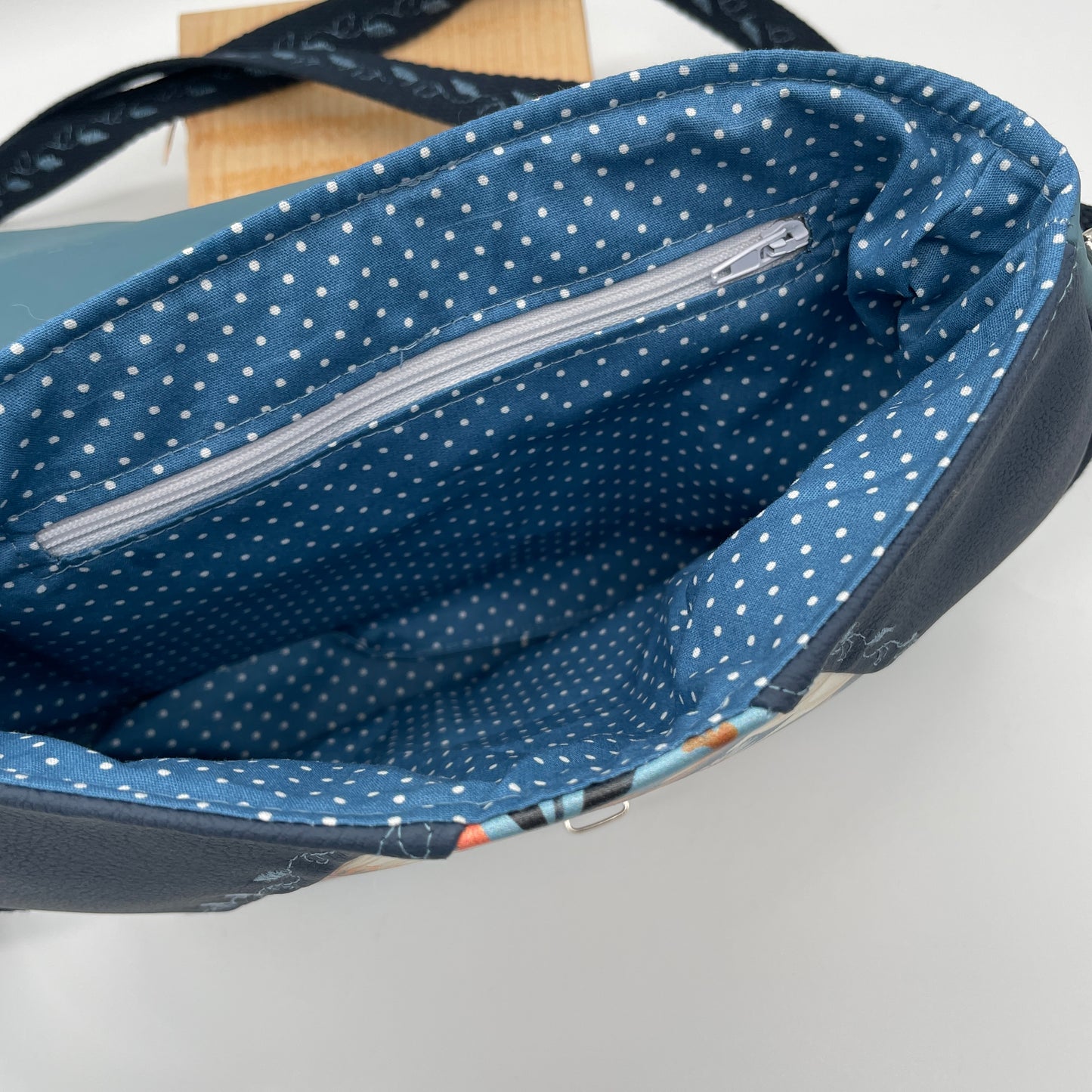 Sac bandoulière Zamara simili fleuri