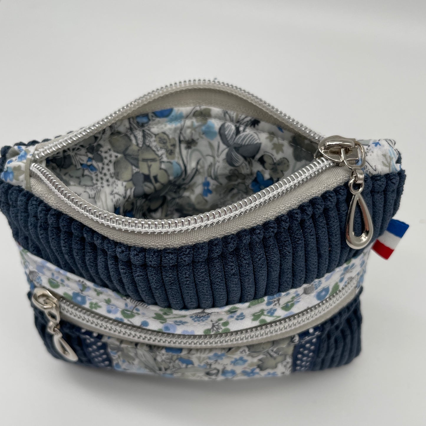 intérieur pochette 2 zips tissu imprimé liberty bleu