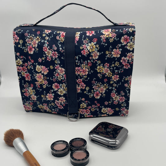 Trousse Pavane de face pliée