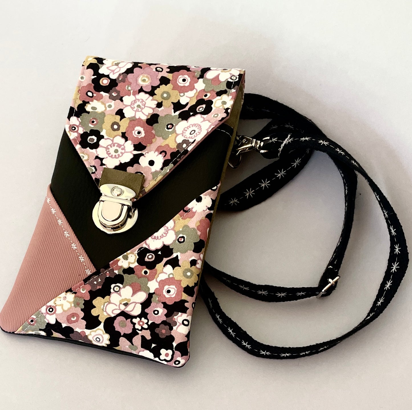 Pochette téléphone Padouk