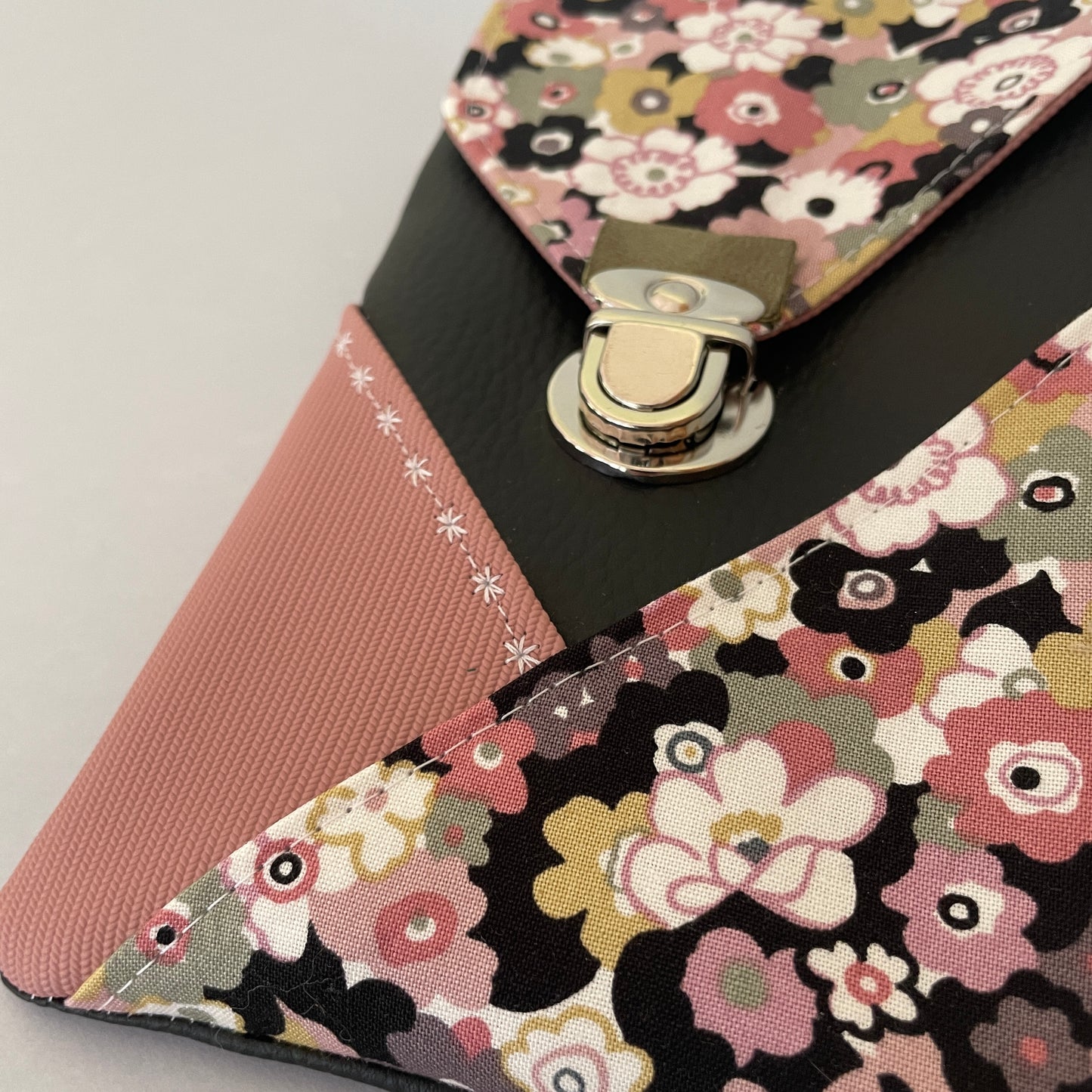Pochette téléphone Padouk