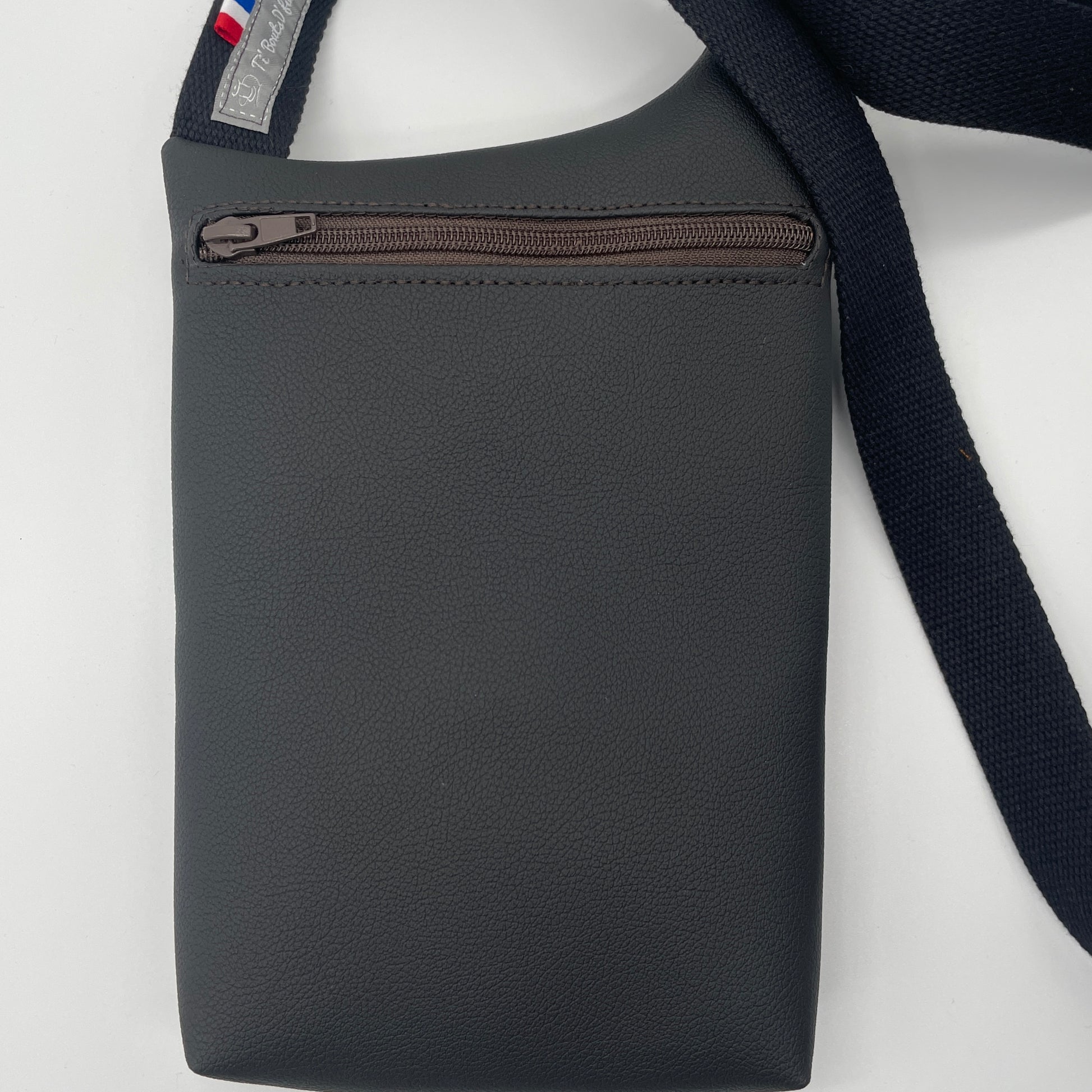 Dos de la pochette Bop homme avec poche zippée
